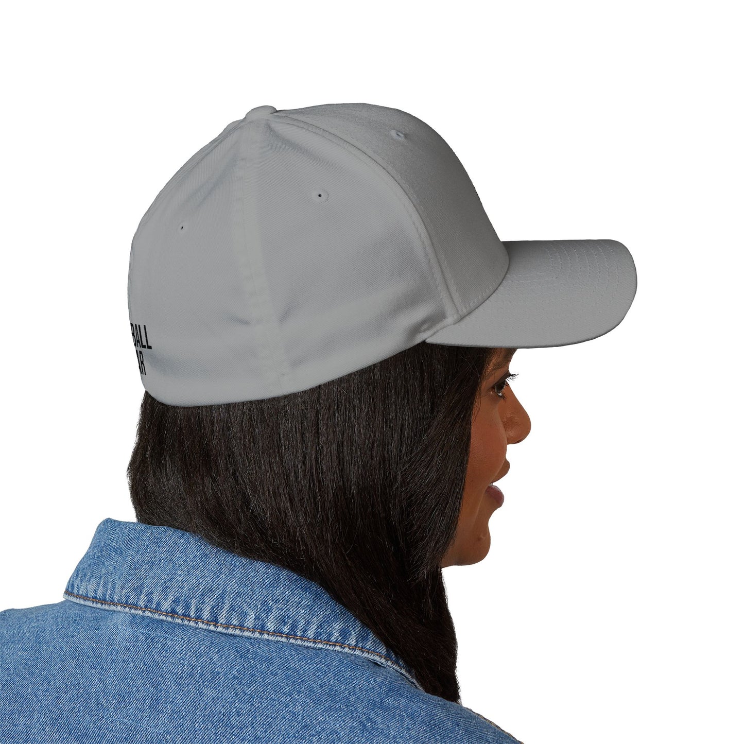 Gorra de béisbol bordada FlexFit de la serie Beast Mode - Llama y círculo de engranajes