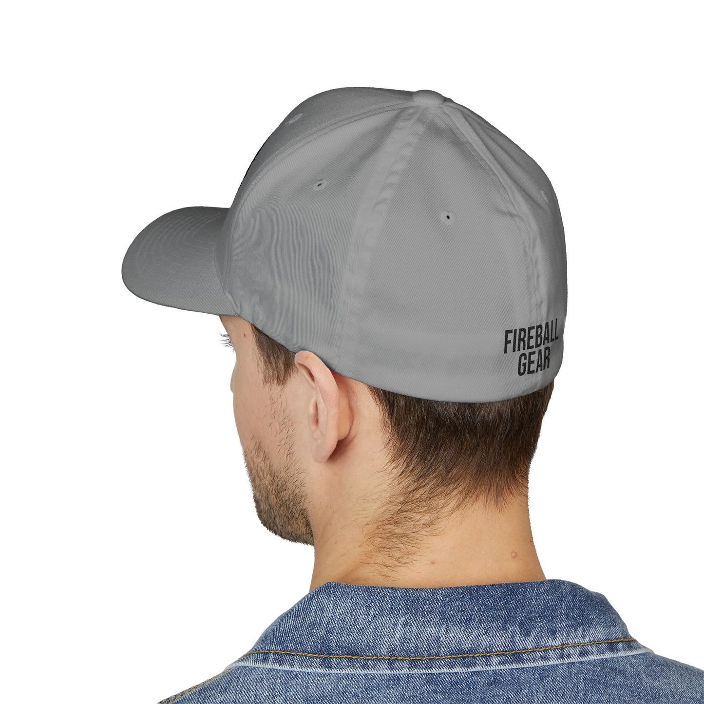 Beast Mode Series – Flame & Gear – Schwarz – FlexFit-Baseballkappe mit Stickerei