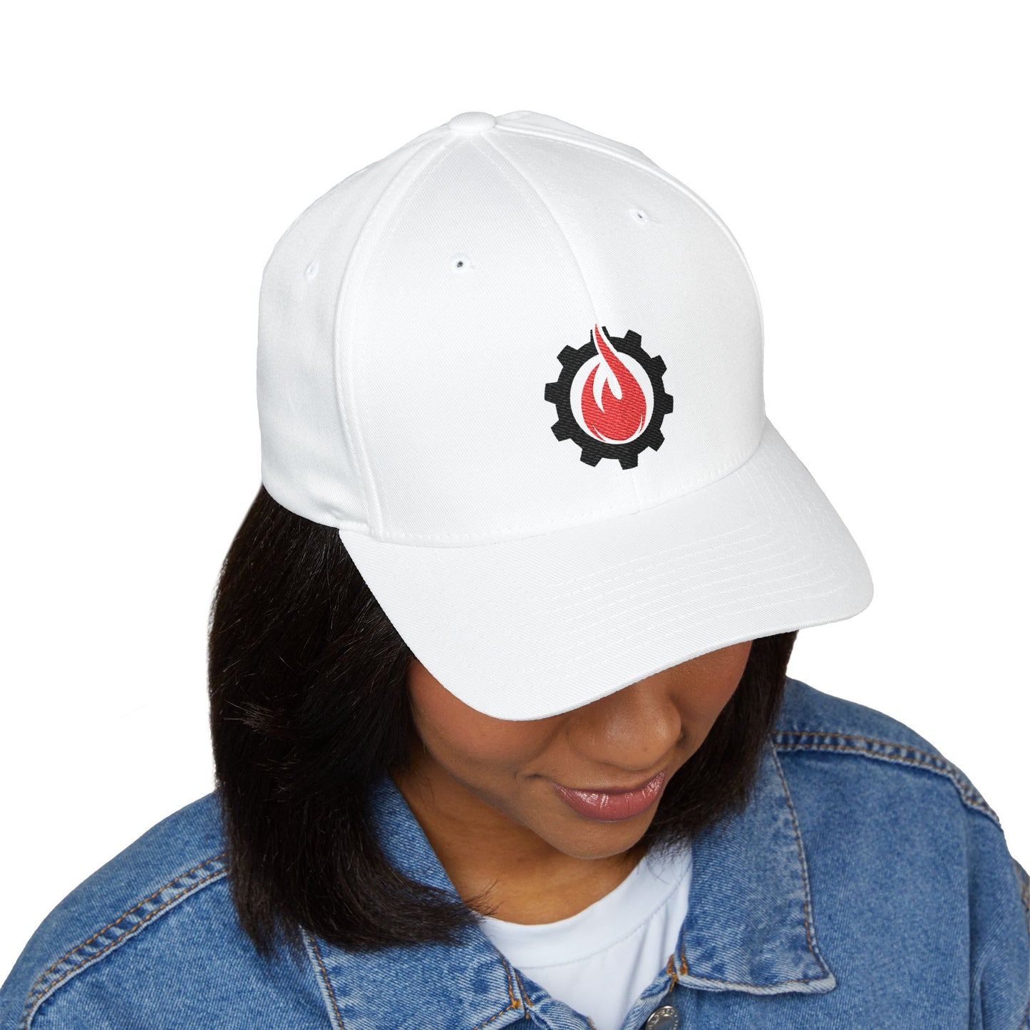 Fireball Gear – Flame &amp; Gear – Schwarz &amp; Rot – FlexFit-Baseballkappe mit Stickerei