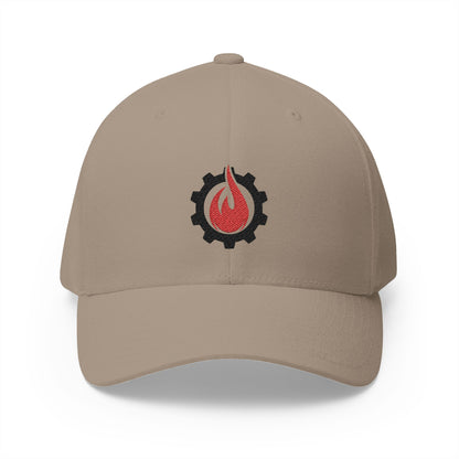 Fireball Gear – Flame &amp; Gear – Schwarz &amp; Rot – FlexFit-Baseballkappe mit Stickerei