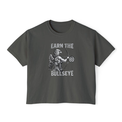 Beast Mode Series - Verdiene dir das Bullseye - Boxy T-Shirt für Damen