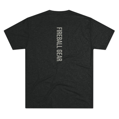 Fireball Gear - Flamme &amp; Ausrüstung zentriert - Grau &amp; Weiß - Unisex Triblend T-Shirt