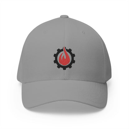 Fireball Gear – Flame &amp; Gear – Schwarz &amp; Rot – FlexFit-Baseballkappe mit Stickerei